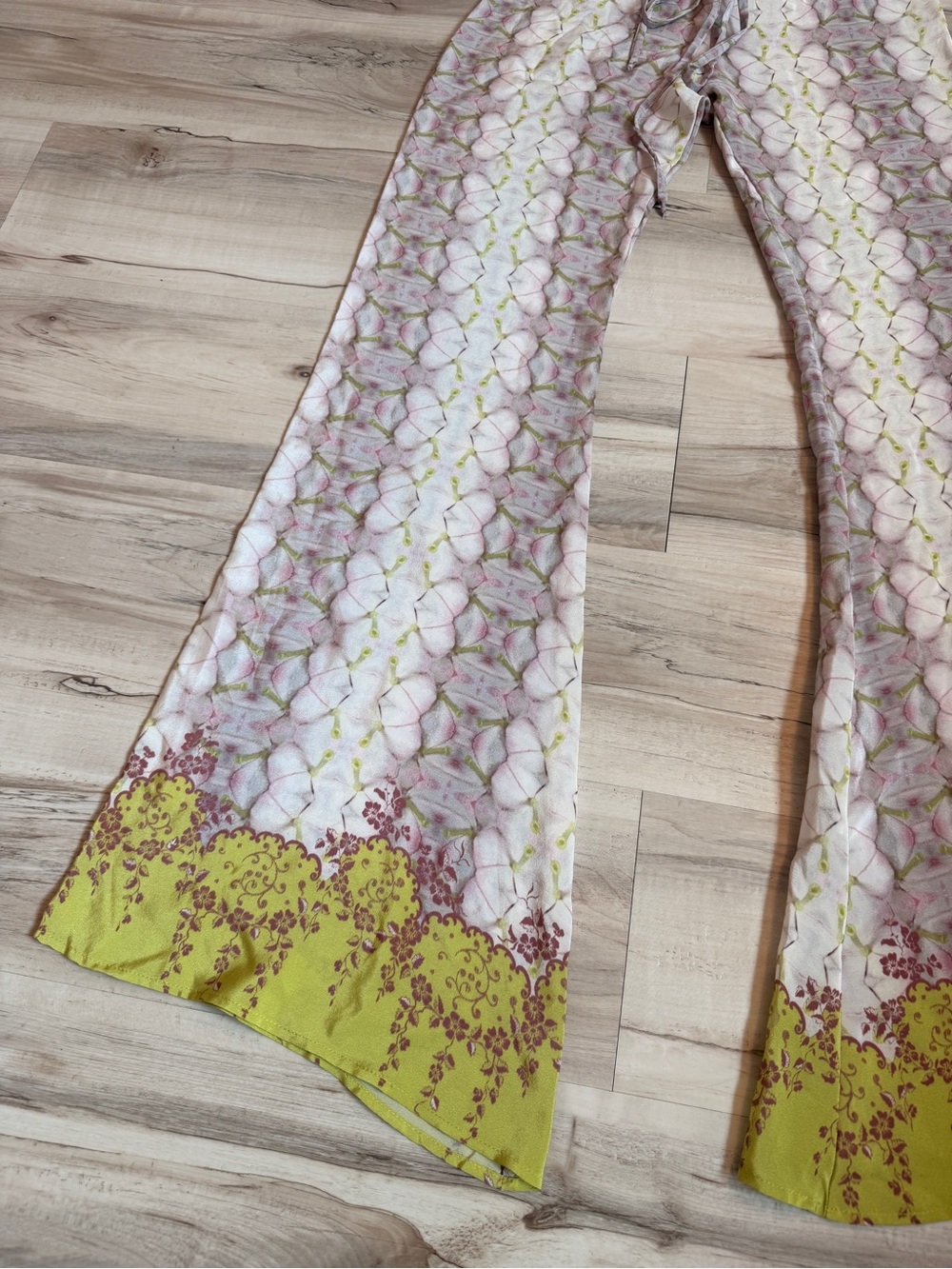 Alexis Silk wide pants - Picture 3 of 6